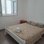 Nane Garden House With Heat Pool بيت للعطل *