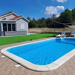 Nane Garden House With Heat Pool Mirce